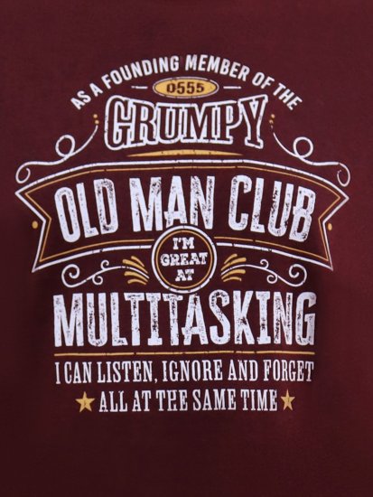 D555 Baldwin Grumpy Old Man Club Print Crew Neck T-shirt Burgundy/ Black Twist - T-shirts - T-shirts Homme Grande Taille