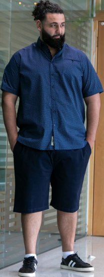 D555 Norwich Short Sleeve Micro AOP Shirt With Hidden Button Down Navy - Chemises - Chemises Grandes Tailles Hommes