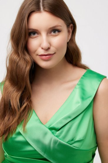 Ulla Popken 817135 Robe de soirée trapèze à col V Vert - Robes de soirée - Robes de soirée grande taille