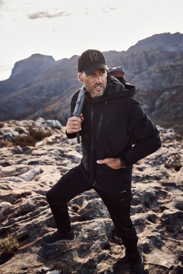 JP1880 Jay-Pi Functional Jacket Black - Sport & outdoor - Vêtements de sport grande taille 