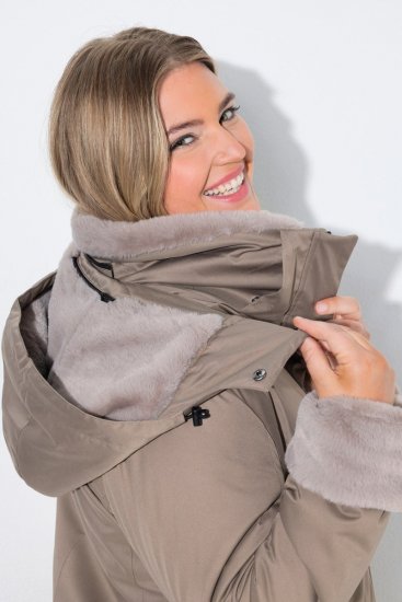 Ulla Popken 850509 Veste en fausse fourrure Taupe - Vestes - Vestes femme grande taille