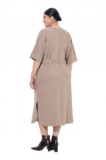 Ulla Popken 852288 Robe mi-longue à manches courtes et ceinture à nouer Marron clair - Robes midi - Robes midi grande taille