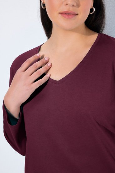 Ulla Popken Back To Basics V-Neck Relaxed Fit Cotton Tee Dark Berry - T-shirts - T-shirts pour femme