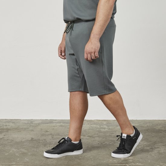 North Latitude 61334 Short En Molleton Vert Poussiéreux Foncé - Pantalons/shorts de survêtement - Survêtement/jogging grandes tailles