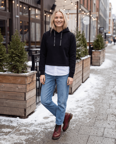 Nora Mikken KAMILLA Cropped Hoodie Black - VÊTEMENTS FEMME XS-XXL - 